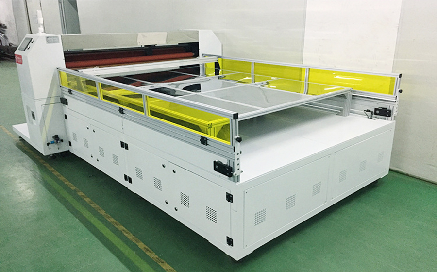 覆膜裁切机