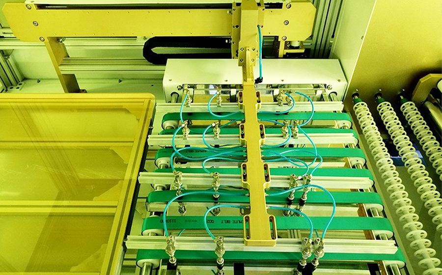 覆膜裁切收料一体机